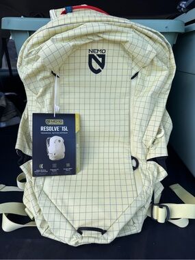 NEMO Equipment Resolve Technical Active Daypack - Citron - 15L